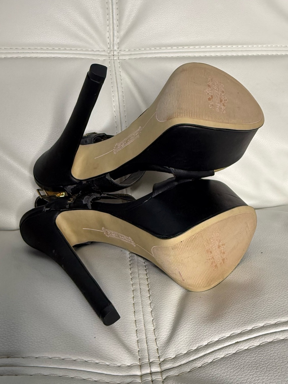Zigi Soho Black Platform Sandals with Gold Zip Accents - Picture 7 of 9